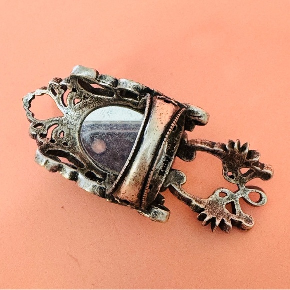 Vintage-Inspired Adjustable Statement Ring – Emerald Green Gemstone - Picture 4 of 8